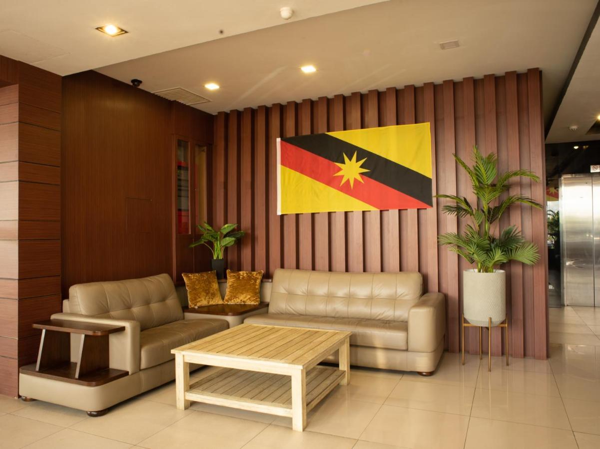 Capital O 90083 Riverfront Inn Bintulu Exterior photo